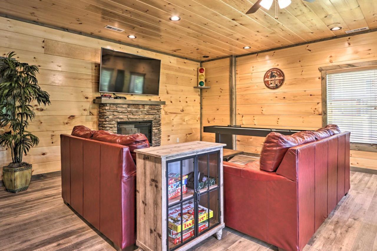 Modern Cabin With Hot Tub And Game Room In Gatlinburg! Экстерьер фото