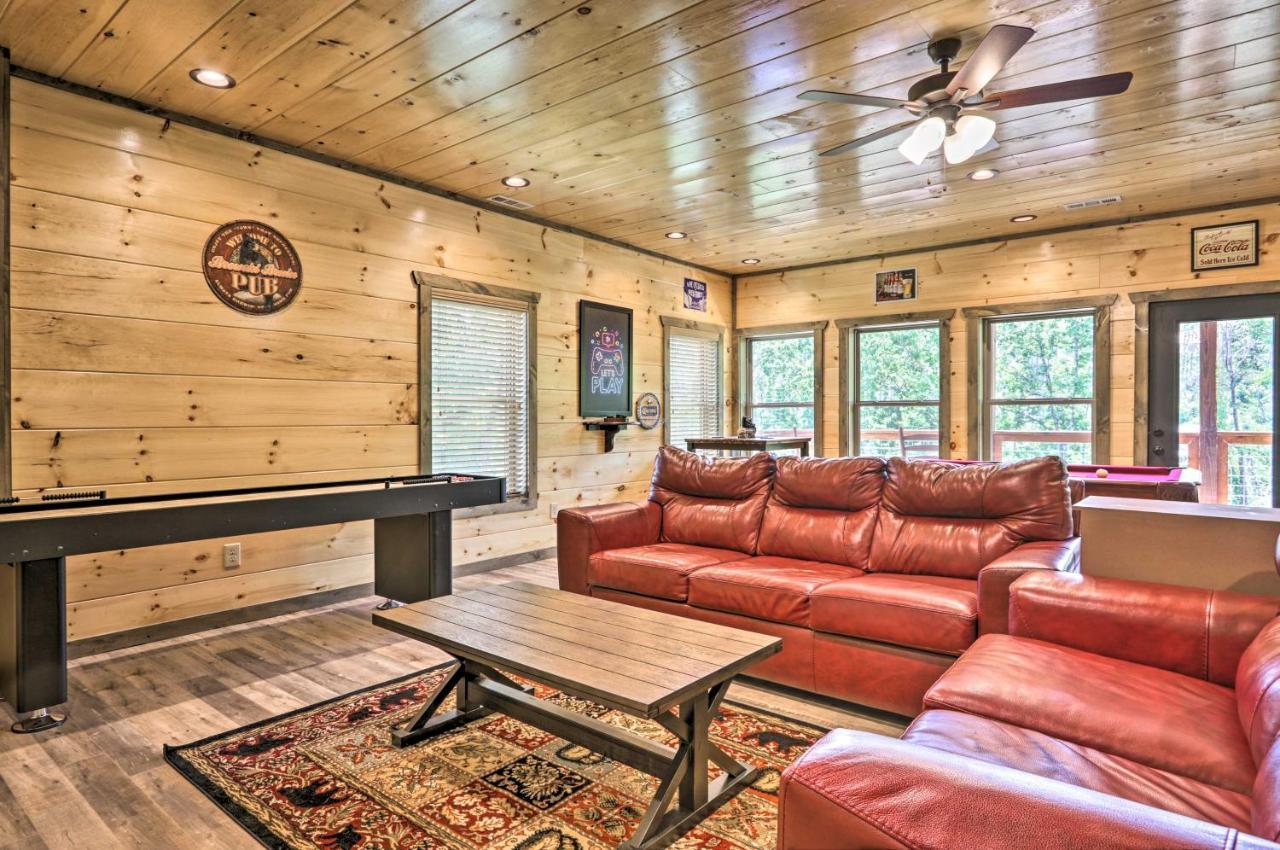 Modern Cabin With Hot Tub And Game Room In Gatlinburg! Экстерьер фото