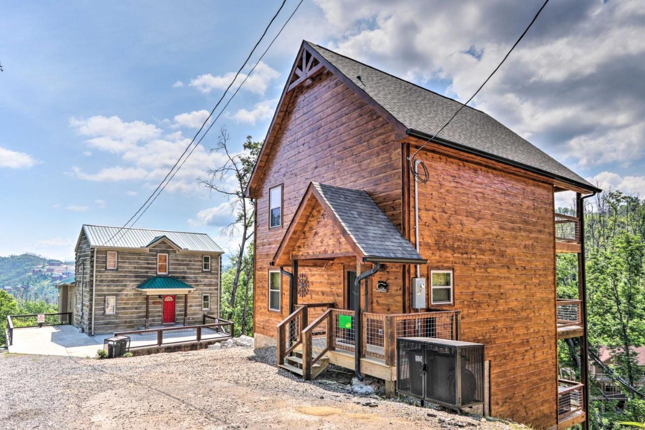Modern Cabin With Hot Tub And Game Room In Gatlinburg! Экстерьер фото